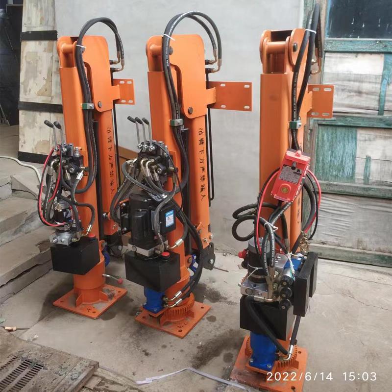 海拉尔区重汽蓝牌随车吊 3.2吨 国六动力强 液压驱动 农用自卸起重机